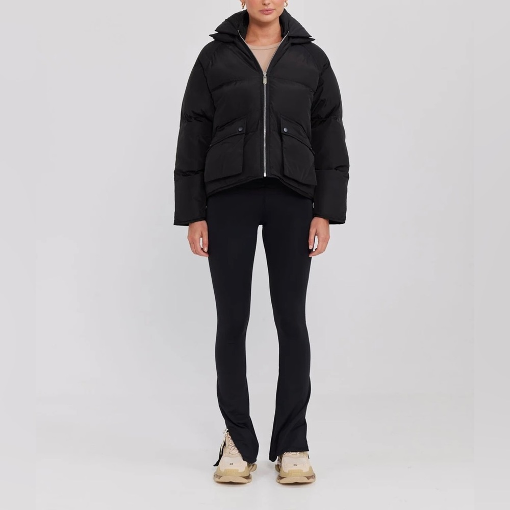 NWT Revolve Toast Society Pluto Puffer Jacket - Picture 4 of 13
